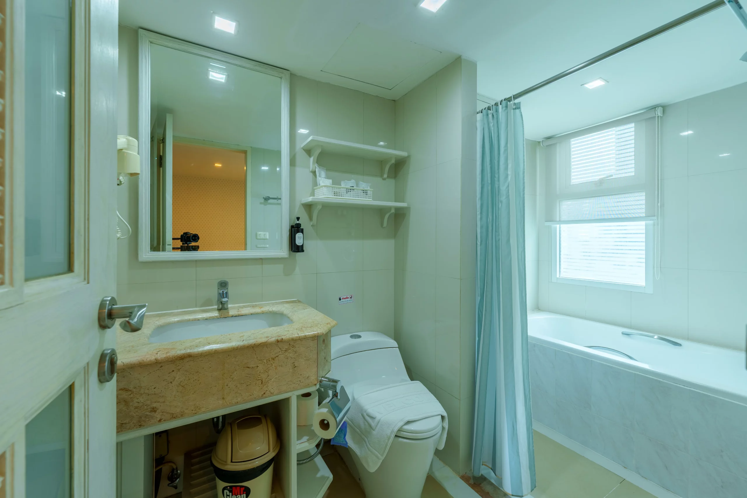 3 bedroom 2 bathroom Service Apartment in Bangkok-015