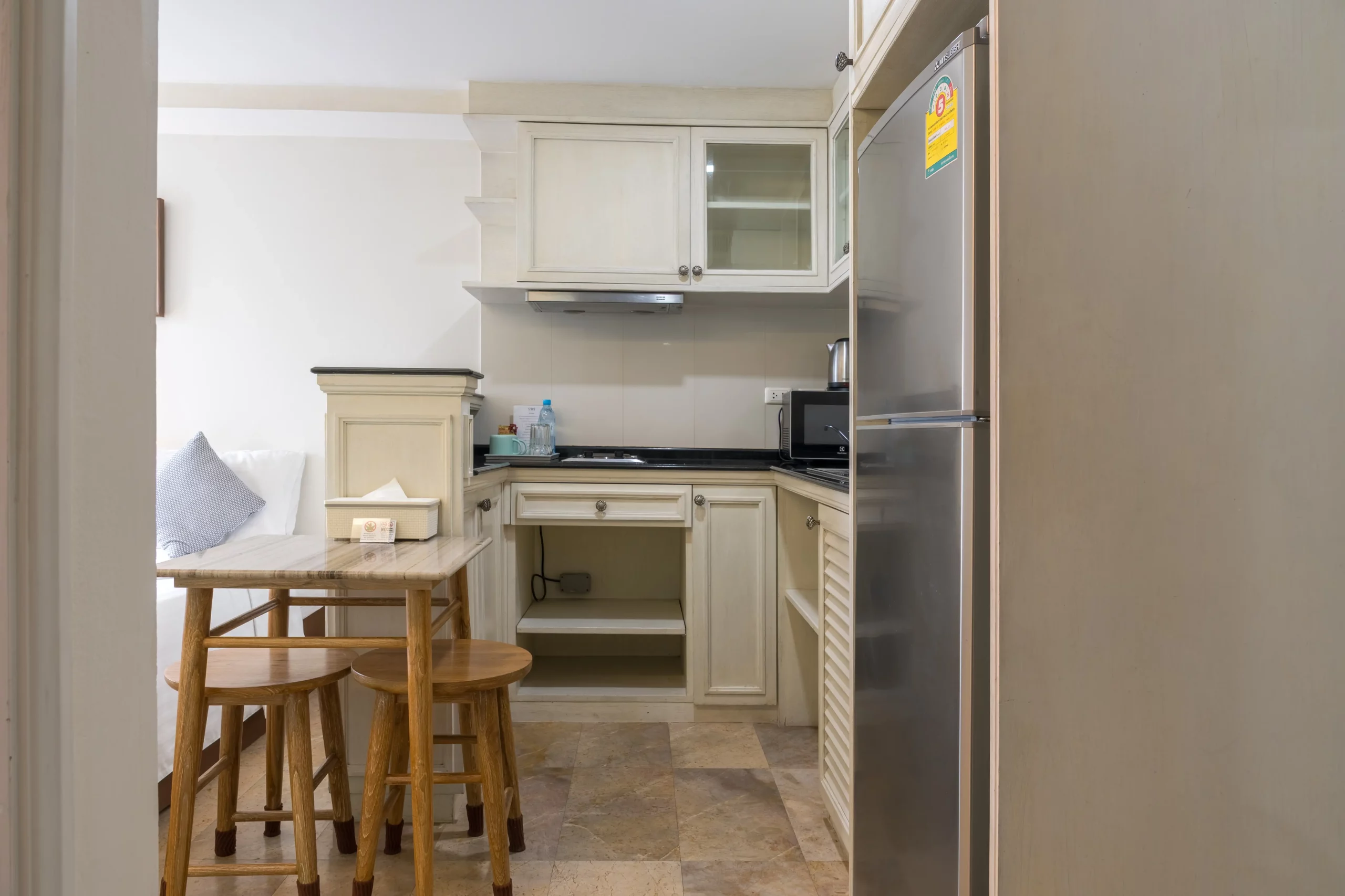 Fam 4 Suite at Sabai Sathorn Service Apartments-02