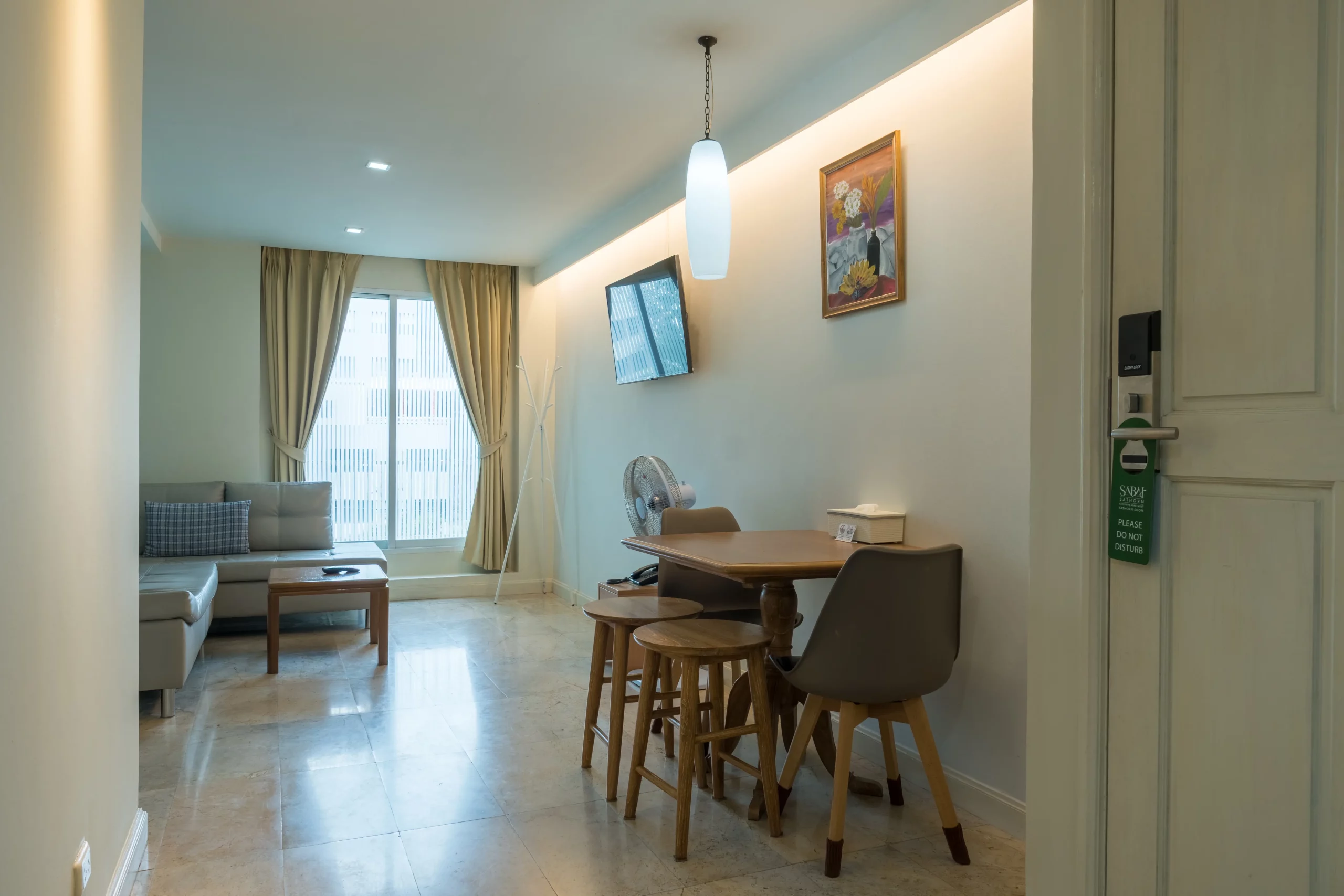 Two bedroom two bathroom service apartment in Silom, Bangkok-02
