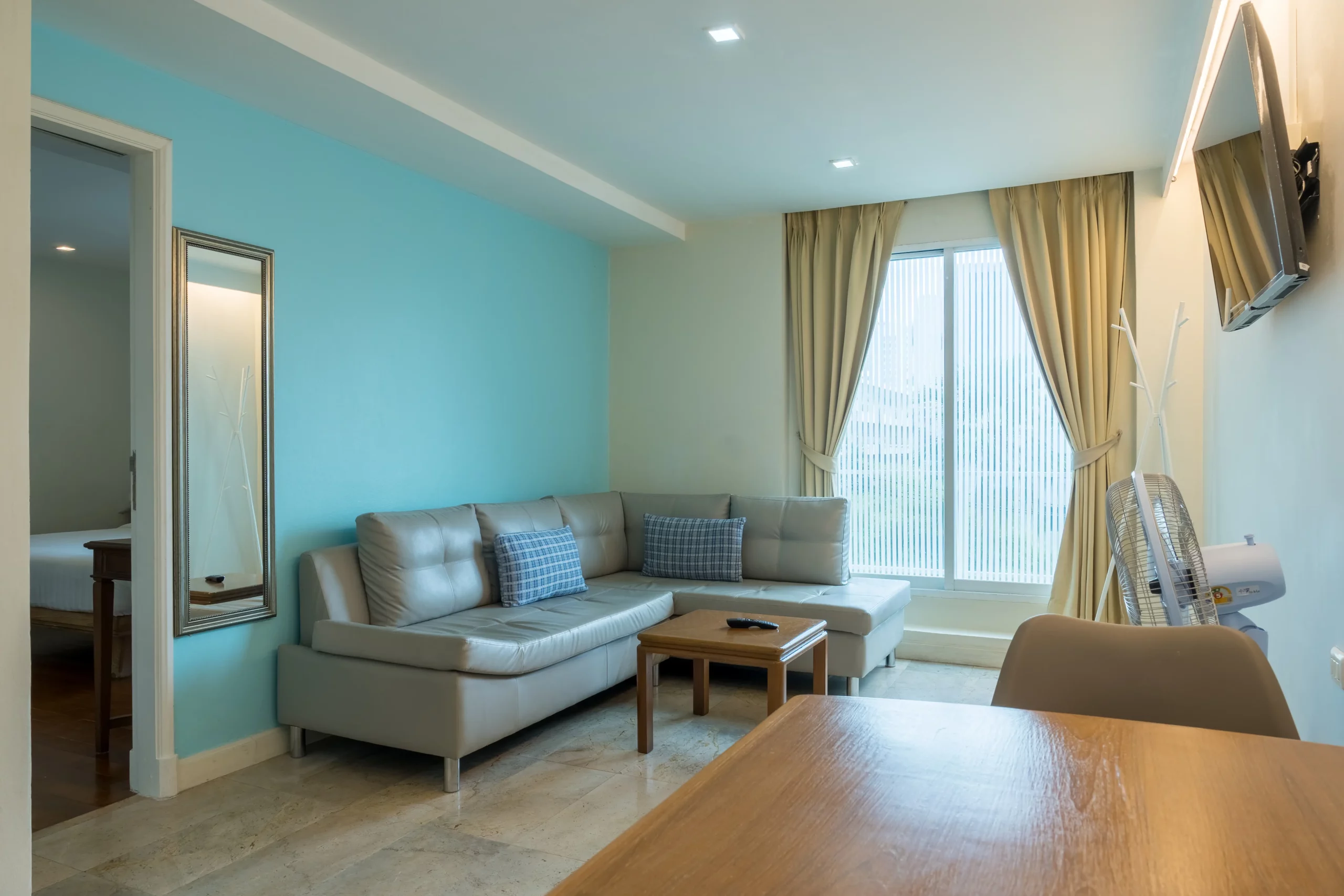 Two bedroom two bathroom service apartment in Silom, Bangkok-08
